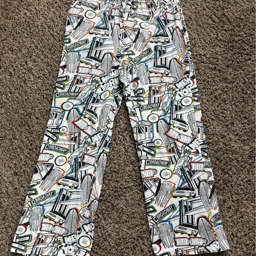M&M World NYC Broadway Drawstring Pants Sz Small - Picture 2 of 4